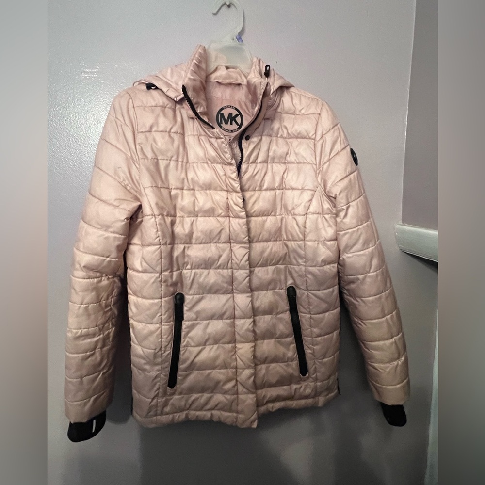 Michael Kors Women's Pink Quilted PufferJacket Size S Pre Owned Small pen Mark .